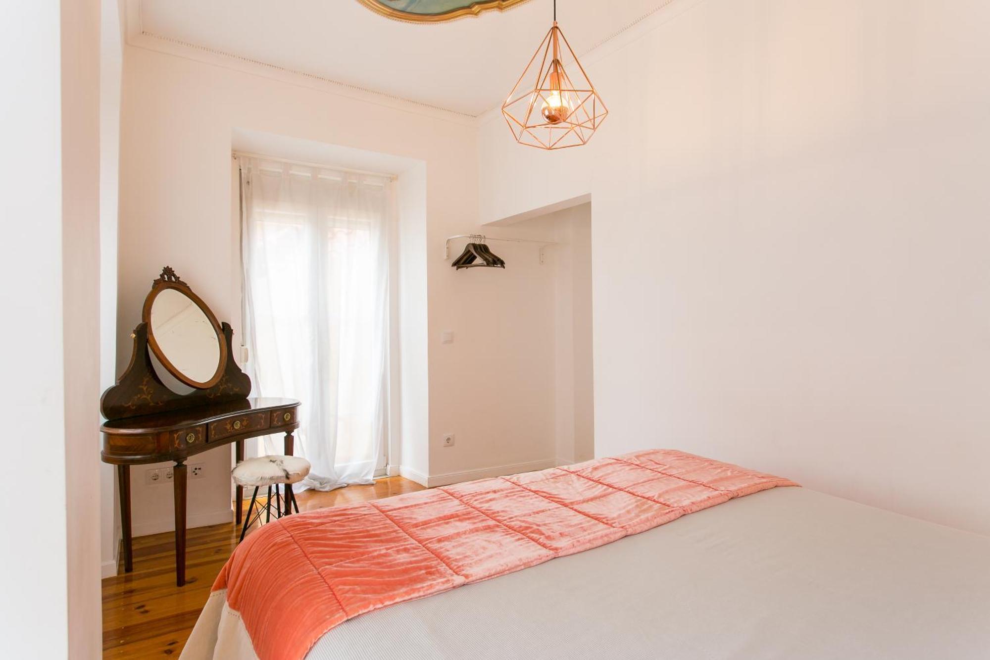 Principe Real Beautiful 3 Bedroom Flat Lisbon Exterior photo